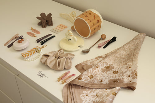 Beige Bloom Aesthetic Gift Box